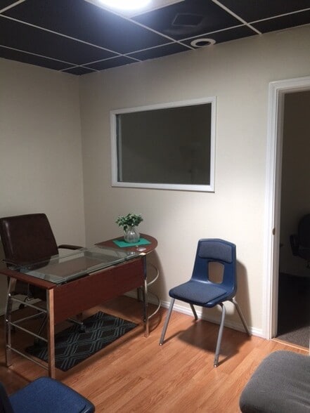 More Photos Of 5620-5630 W Charleston Blvd, Las Vegas Storefront Retail Office For Lease