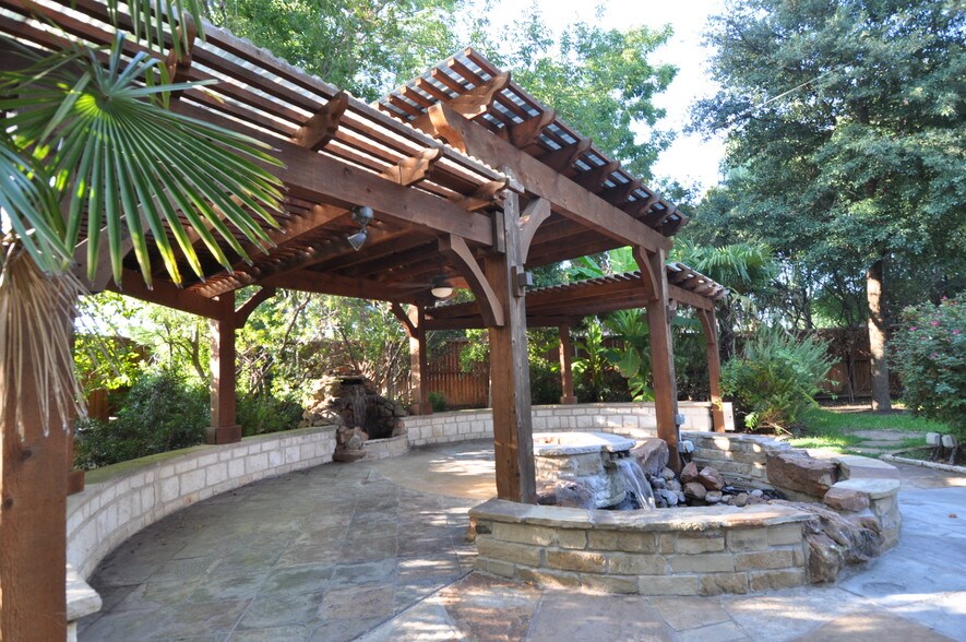 More Photos Of 8849 Carroll Cir, Frisco Freestanding For Sale