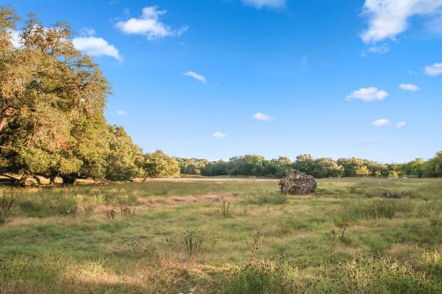 More Photos Of 319 Los Indios Ranch Rd, Boerne Specialty For Sale