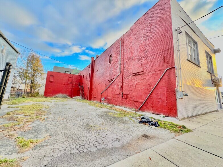 More Photos Of 2070-2074 Seneca St, Buffalo Storefront Retail Office For Lease