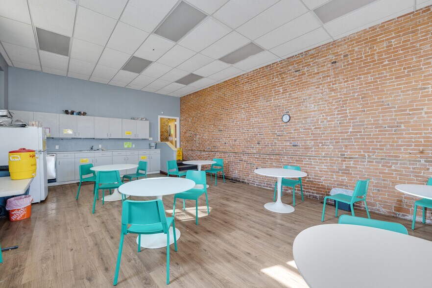 More Photos Of 3201 N 9th St, St, Saint Louis Warehouse For Sale