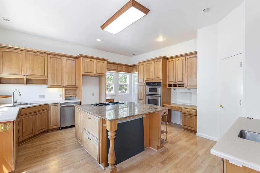 More Photos Of 411 Walten Way, Windsor Multifamily For Sale