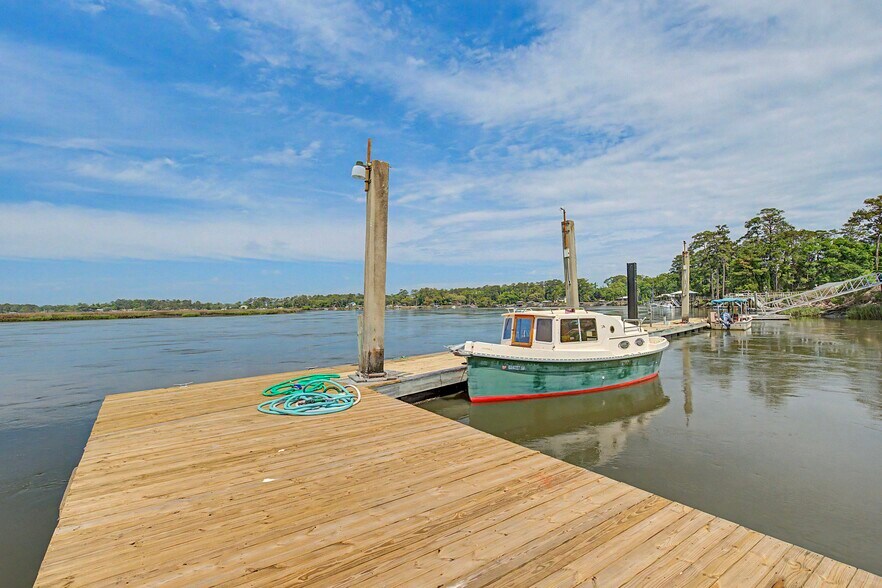 More Photos Of 171 Azalea Rd, Midway Marina For Sale