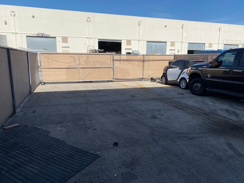 More Photos Of 1805 S Powerline Rd, Deerfield Beach Warehouse For Lease