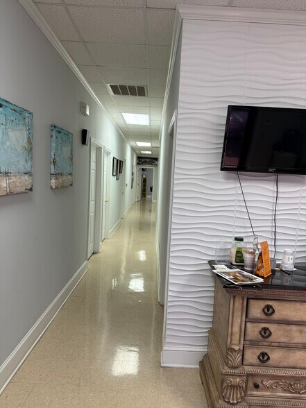 More Photos Of 224 Westinghouse Blvd, Charlotte Loft Creative Space For Lease