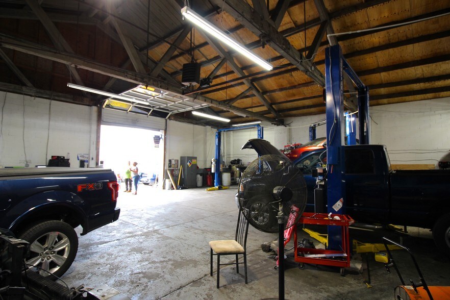 More Photos Of 2108-2112 N 6th St, Philadelphia Auto Repair For Sale