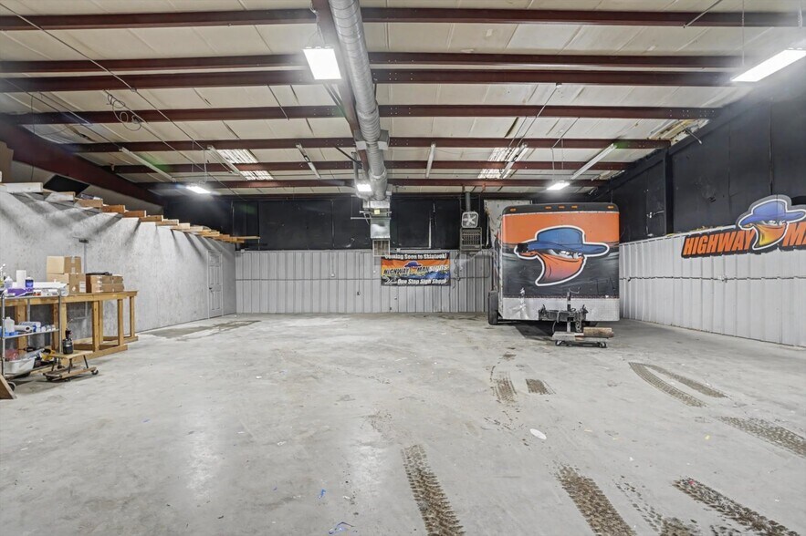 More Photos Of 603 W Rogers Blvd, Skiatook Freestanding For Sale