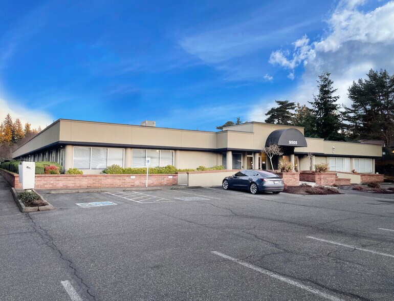 More Photos Of 9505 19th Ave SE, Everett Medical For Lease