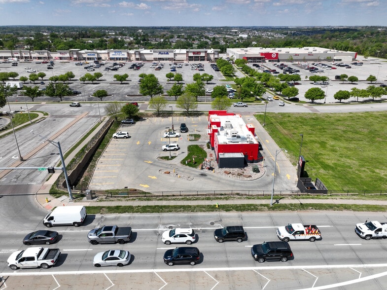 More Photos Of 6512 N 72nd St, Omaha Fast Food For Sale