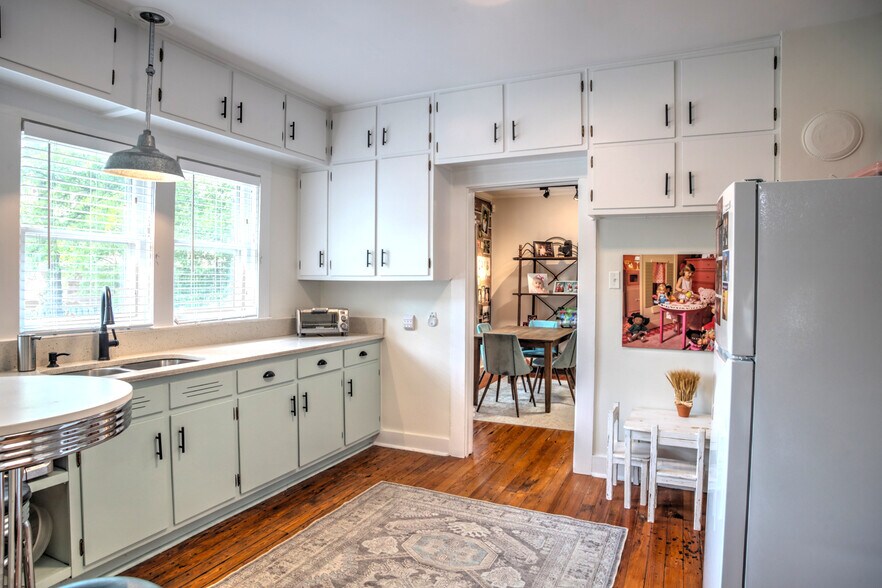 More Photos Of 7707 Poplar Pike, Germantown Office For Lease