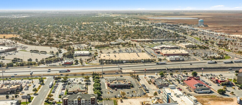 More Photos Of 8201 W Interstate 40, Amarillo Department Store For Sale