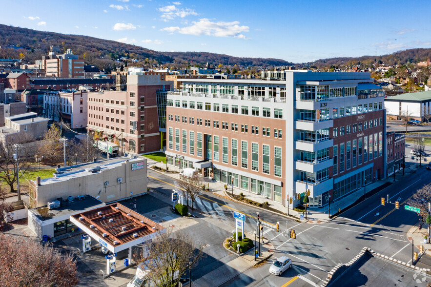 Primary Photo Of 306 S New St, Bethlehem Office For Lease