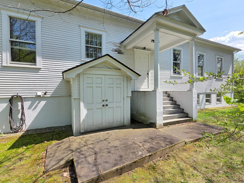More Photos Of 338 E Montpelier Rd, Barre Town Office For Sale