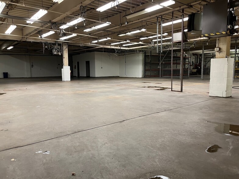More Photos Of 1 Testa Pl, Norwalk Warehouse For Lease