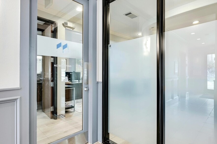 More Photos Of 4601 Spicewood Springs Rd, Austin Office For Sale