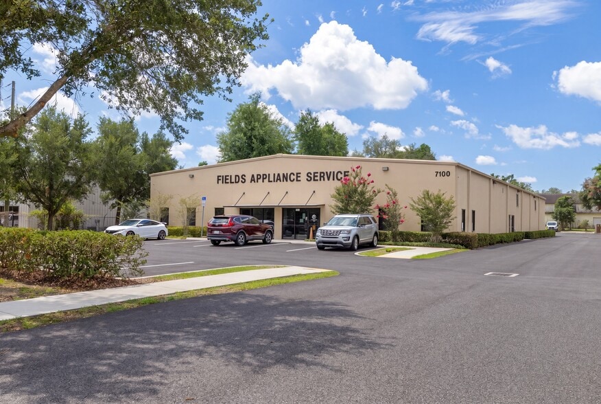 Primary Photo Of 7100 Edgewater Dr, Orlando Warehouse For Lease