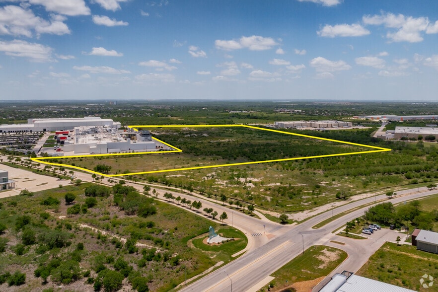 More Photos Of 3667 Global Way, San Antonio Distribution For Lease