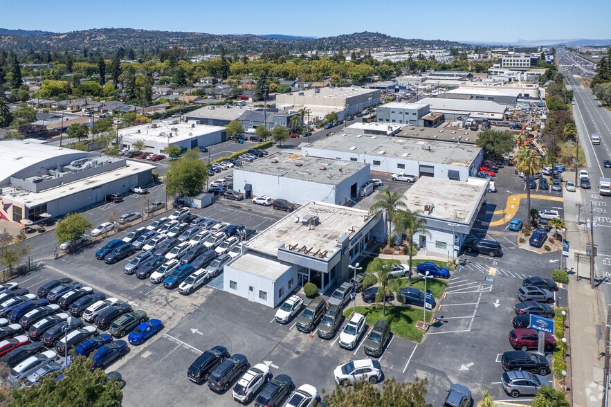 More Photos Of 450 Veterans Blvd, Redwood City Unknown For Lease