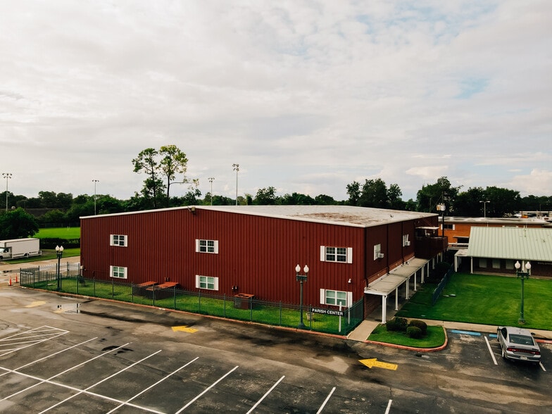 More Photos Of 9101 Airline Dr, Houston Religious Facility For Sale