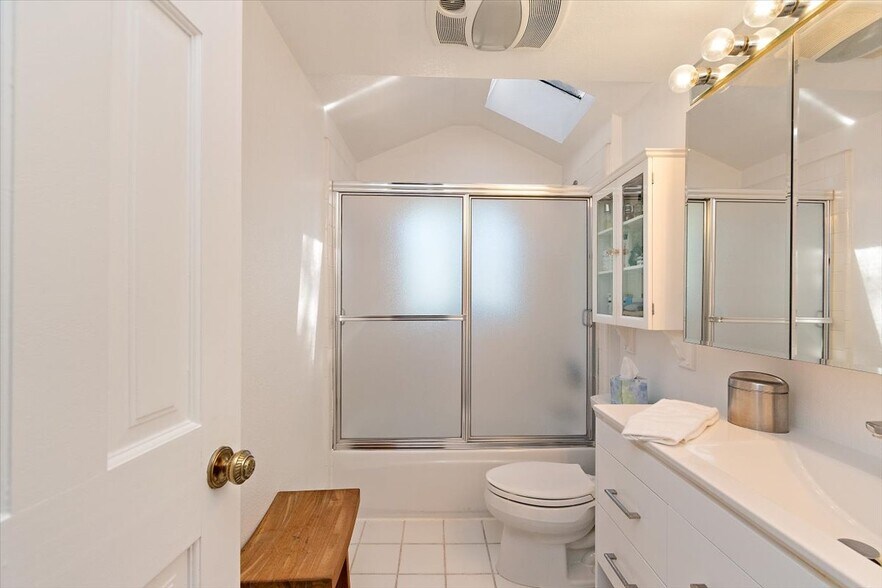 More Photos Of 39226 N Shore Dr, Fawnskin Restaurant For Sale