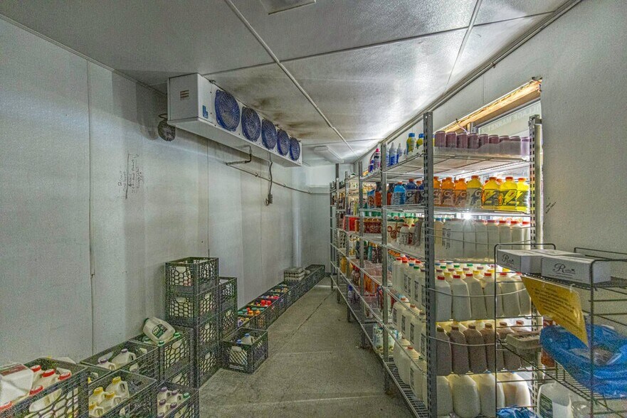 More Photos Of 95 Main St, Fairfield Supermarket For Sale
