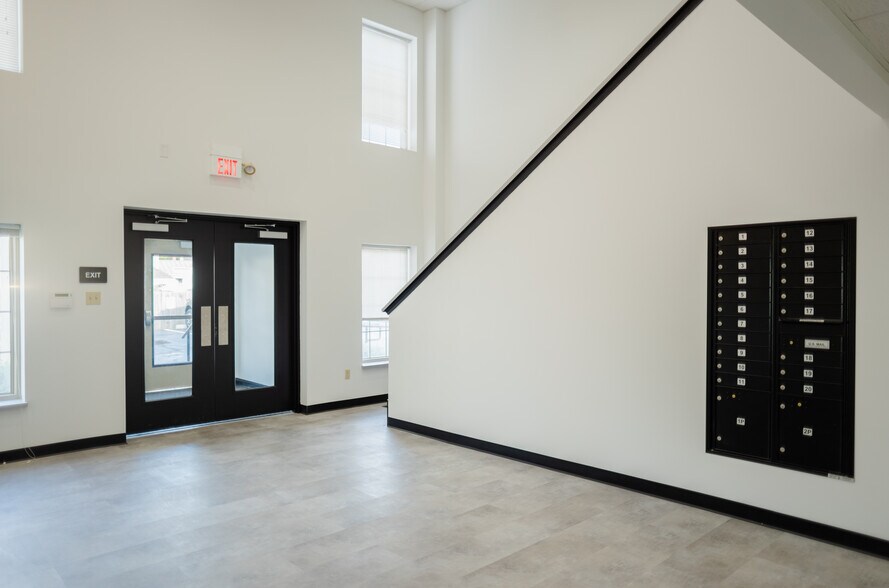 Primary Photo Of 77 E Water St, Chillicothe Office For Lease