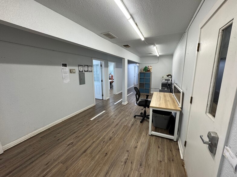 More Photos Of 2820 Broadmoor Ave, Concord Office For Sale