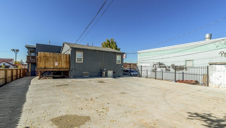 More Photos Of 4064 S Broadway, Englewood Freestanding For Sale