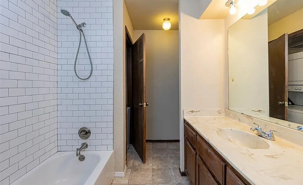 More Photos Of 812 Two Forty Pl, Oklahoma City Apartments For Sale