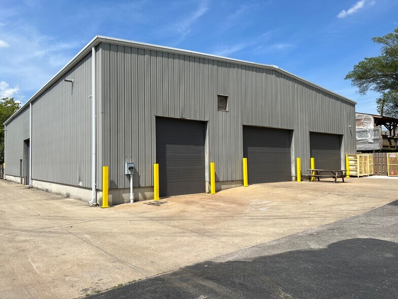 More Photos Of 5 W Epler Ave, Indianapolis Light Manufacturing For Sale