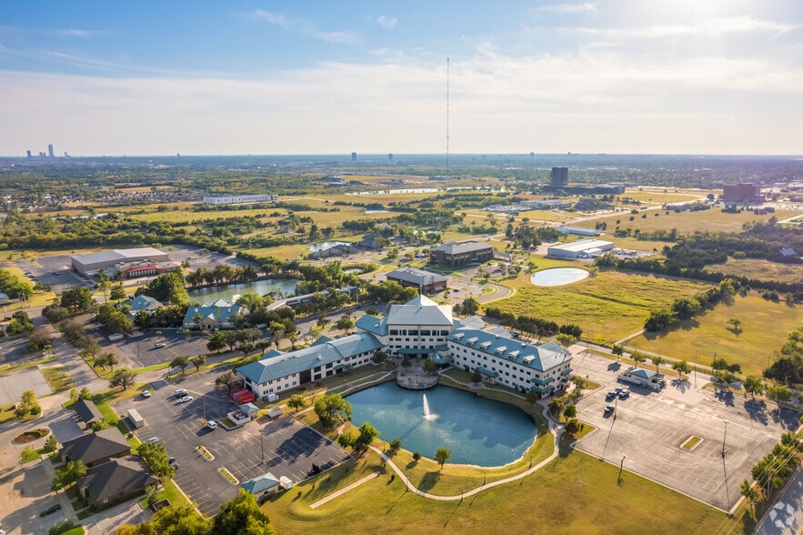 More Photos Of 701 Cedar Lake Blvd, Oklahoma City Office For Lease