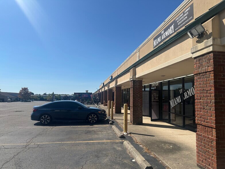 More Photos Of 8935-8947 Kingsridge Rd, Dayton Unknown For Lease