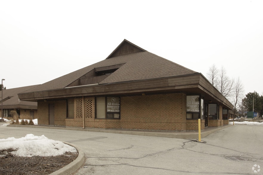 More Photos Of 5 Director Ct, Vaughan Unknown For Lease