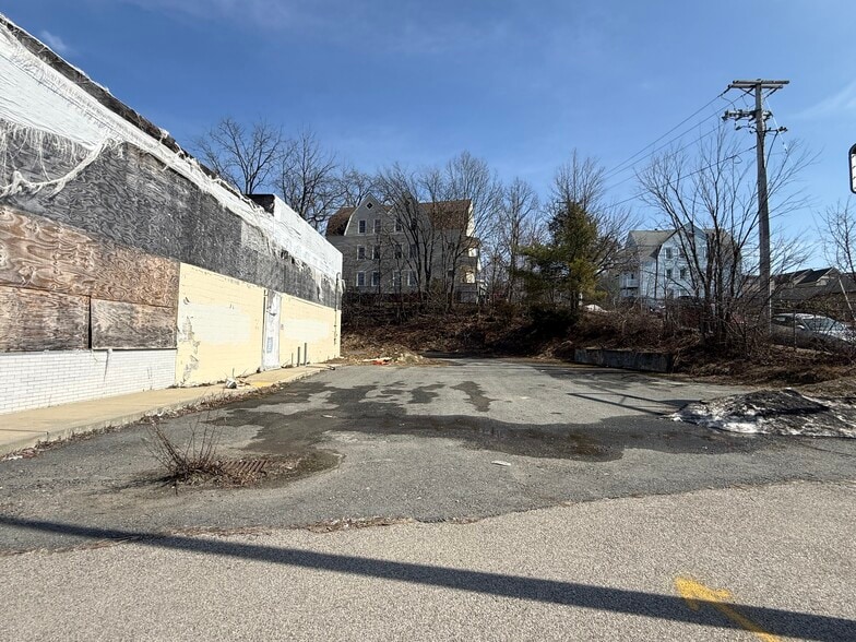 More Photos Of 342 W Boylston St, Worcester Freestanding For Sale