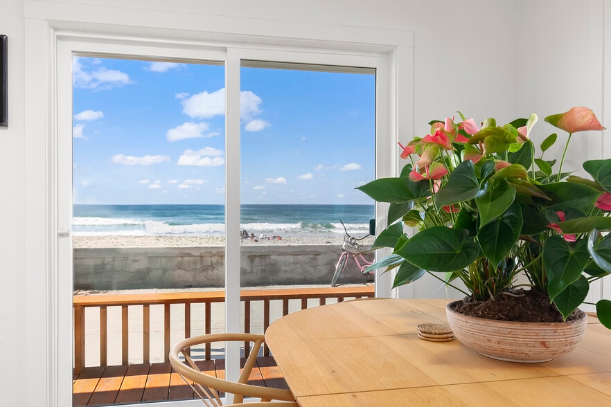 More Photos Of 3795 Ocean Front Walk, San Diego Apartments For Sale