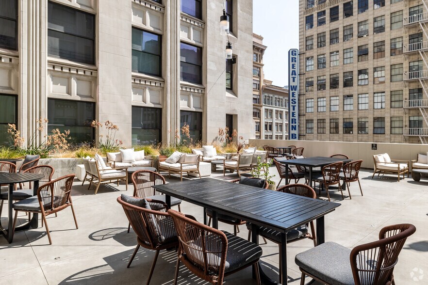 More Photos Of 701 S Hill St, Los Angeles Hospitality For Sale