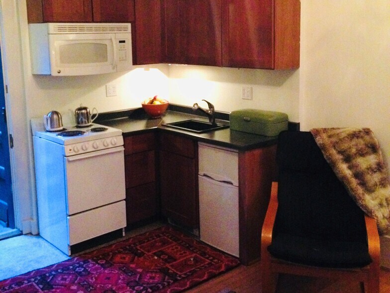 More Photos Of 814 E Howe St, Seattle Apartments For Sale