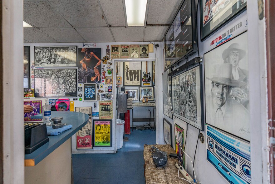 More Photos Of 11540 Hart St, North Hollywood Warehouse For Sale
