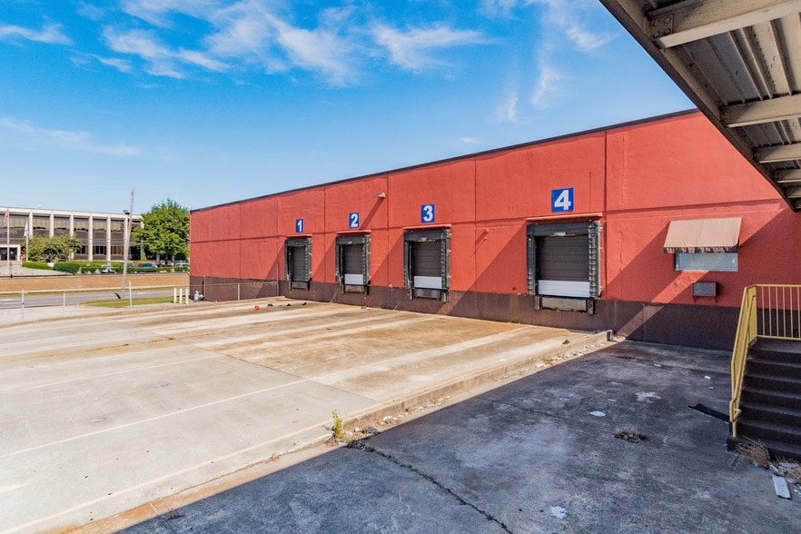 More Photos Of 3501 1st Ave N, Birmingham Warehouse For Sale