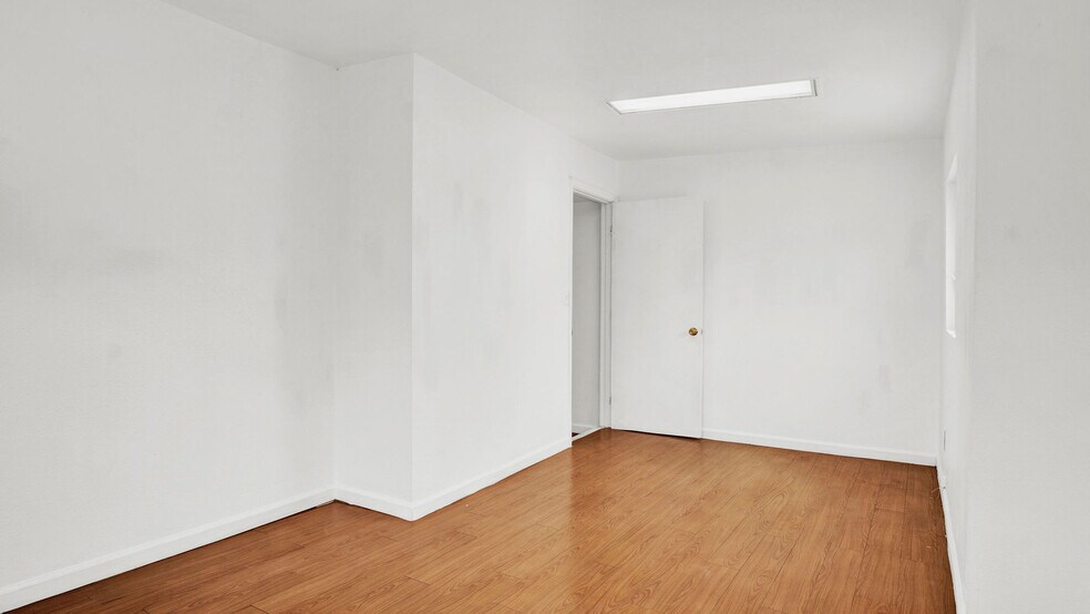 More Photos Of 6072 York Blvd, Los Angeles Storefront Retail Residential For Sale