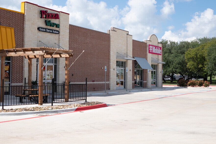 More Photos Of 1702 Central Texas Expy, Lampasas General Retail For Lease