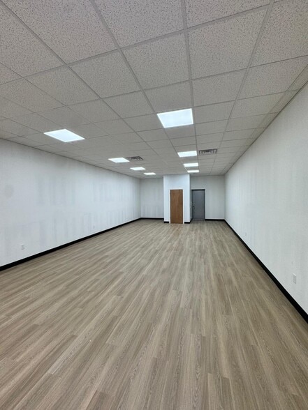 More Photos Of 584 5th Ave, Brooklyn Storefront Retail Residential For Lease