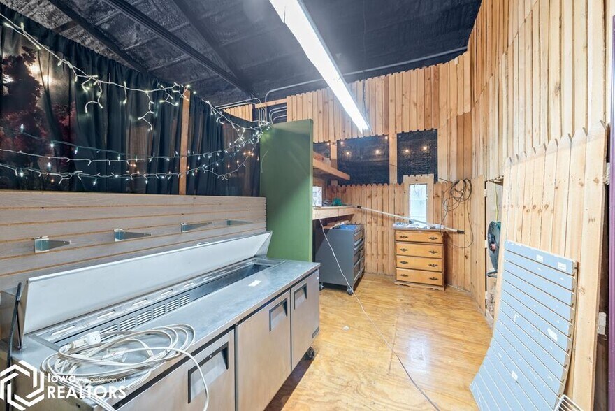 More Photos Of 110 E Union St, Unionville Restaurant For Sale