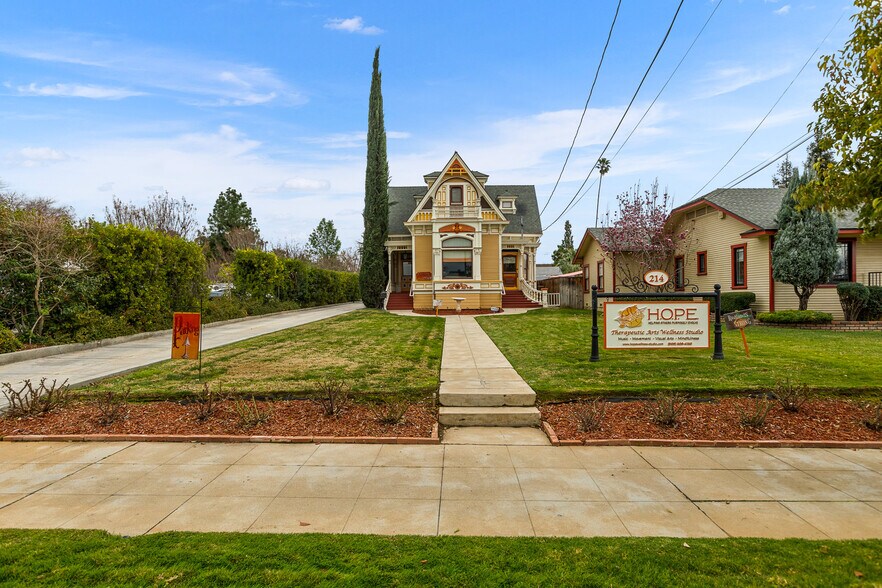 More Photos Of 214 E Olive Ave, Redlands Office For Sale