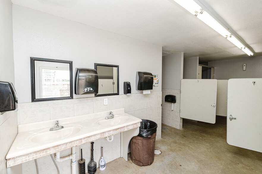 More Photos Of 1663 Georgia Rd, Humboldt Specialty For Sale