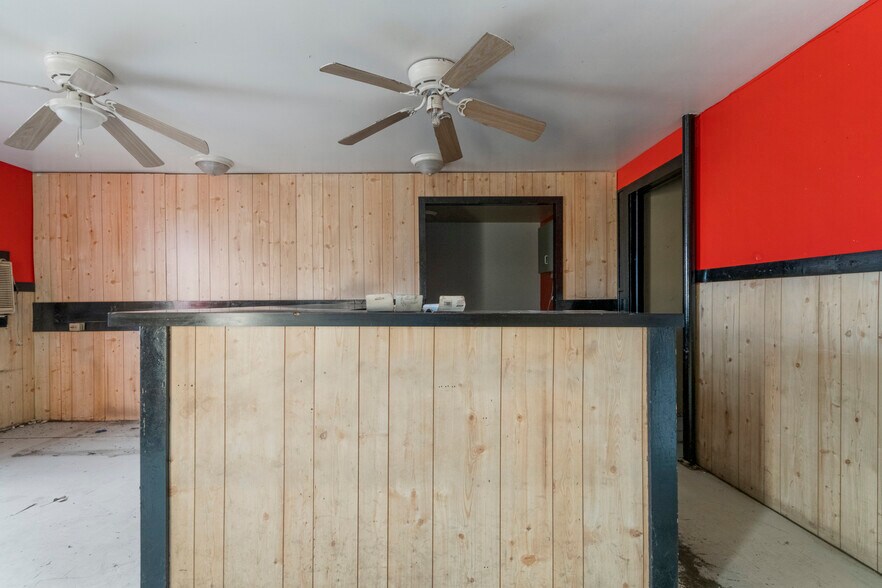 More Photos Of 12 S 111th Ave, Tulsa Service For Lease