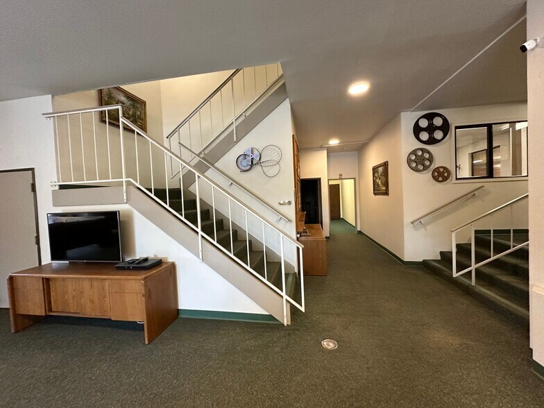 More Photos Of 330 Carmen Ln, Santa Maria Office Residential For Sale