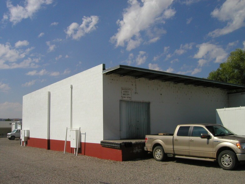 More Photos Of 2203-2205 W Main St, Farmington Distribution For Lease