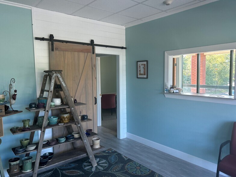 More Photos Of 472 N Dean Rd, Auburn Medical For Sale