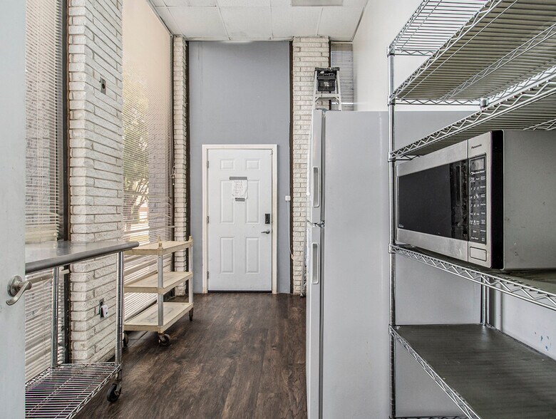 More Photos Of 3113 Stone Mountain St, Lithonia Storefront Retail Office For Sale
